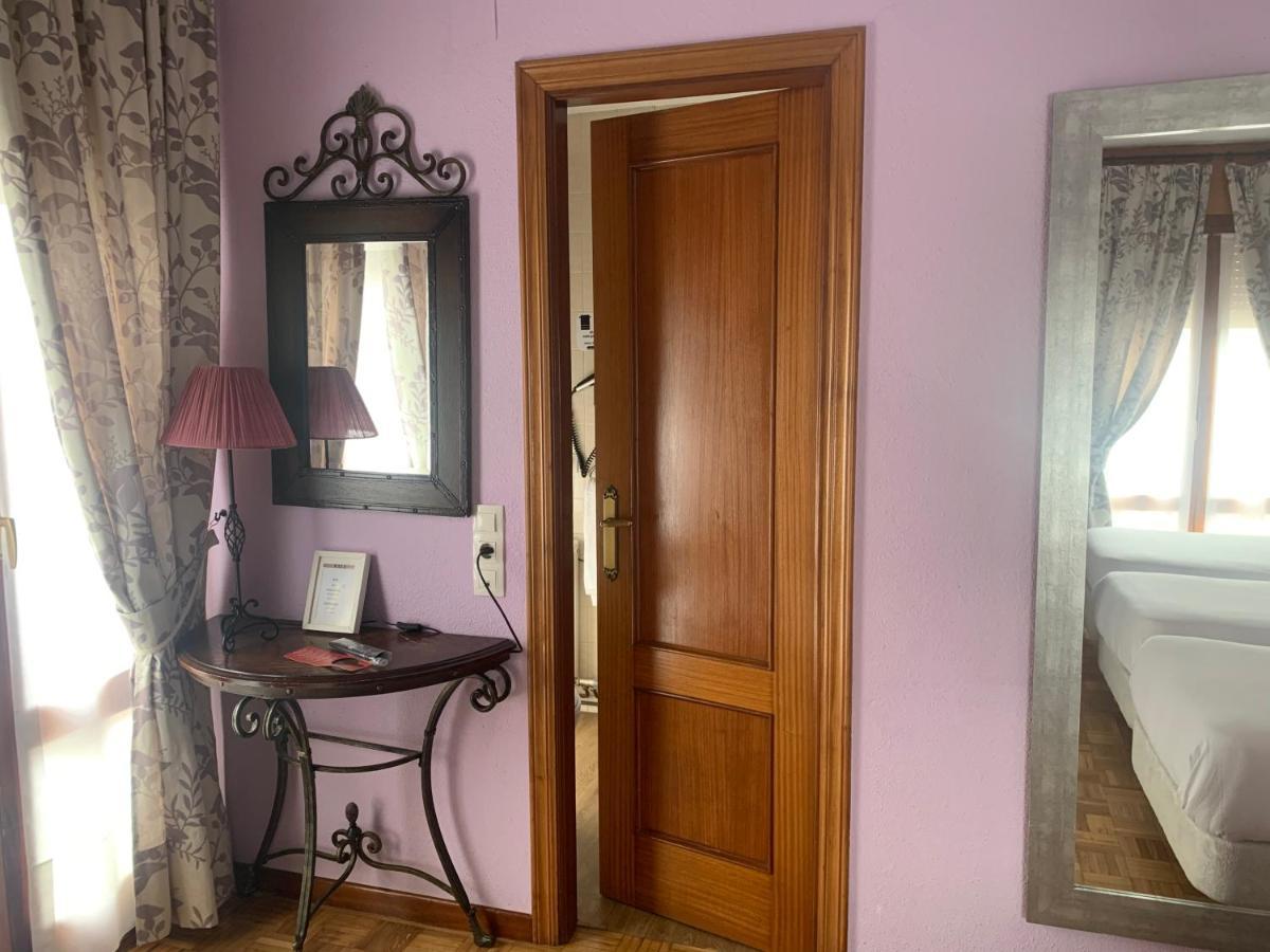Hostal Docar เลร์มา ภายนอก รูปภาพ
