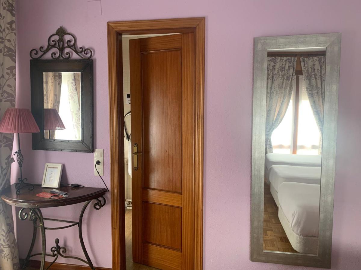 Hostal Docar เลร์มา ภายนอก รูปภาพ