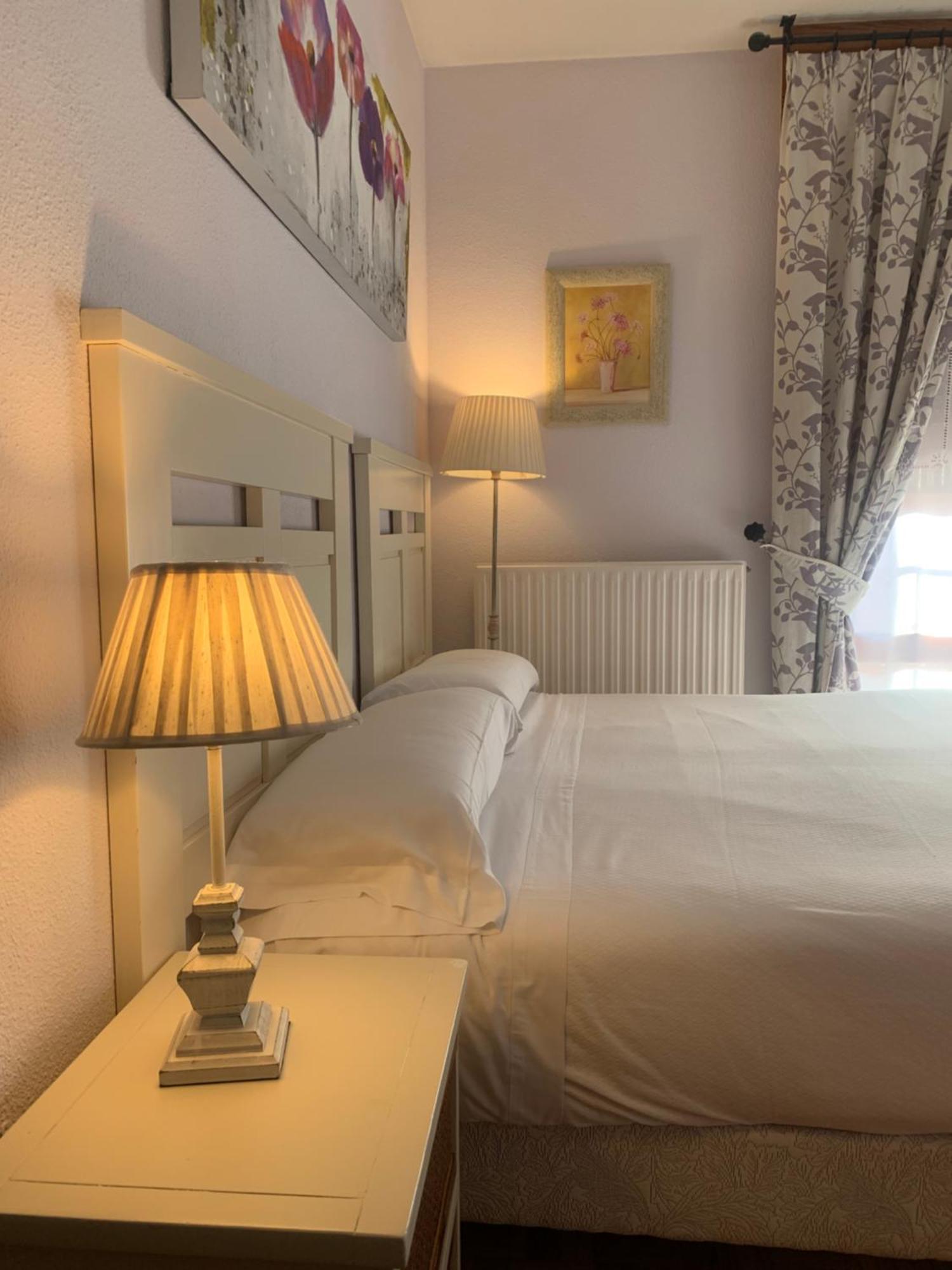 Hostal Docar เลร์มา ภายนอก รูปภาพ